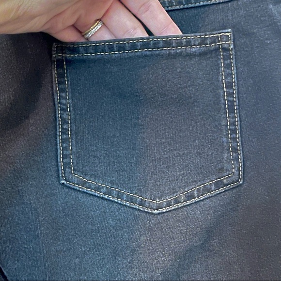 HUE Stretch Black Jean Style Leggings, Size L - Picture 6 of 8